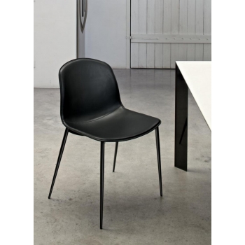 Chaise Seventy de Bontempi avec structure rembourrée en bois ou en acier 