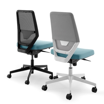 Chaise Viarte par Olivo & Groppo avec dossier en maille