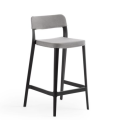 Tabouret Nenè H PP-TS en polypropylène avec accoudoirs recouverts de tissu par Midj