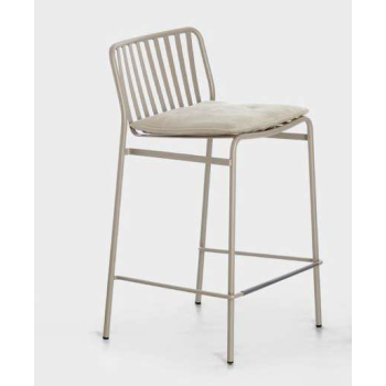 Tabouret de rue d'Ingenia Bontempi en acier empilable pour l'intérieur et l'extérieur