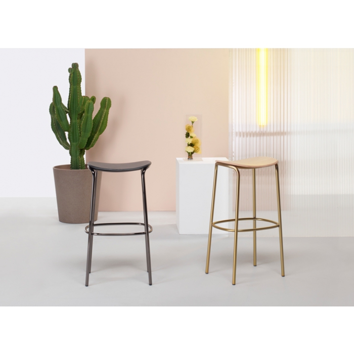 Tabouret Trick Wood 75 en chêne et métal Scab Design