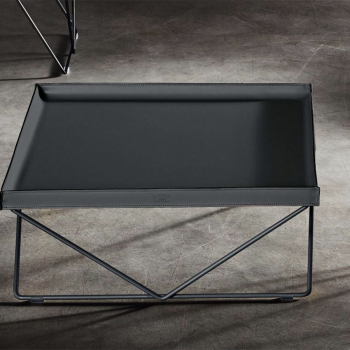 Table basse Flexus de Bontempi en acier laqué et plateau en cuir