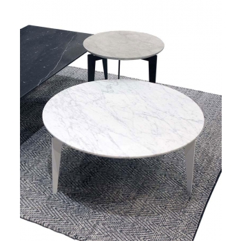 Table basse nordique de Pezzani avec structure en acier peint et plateau en marbre