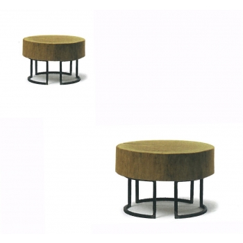 Table basse faite de la section d&#39;un coffre d&#39;Altacorte