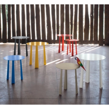 Table basse d'extérieur Tao de Bontempi avec structure en acier laqué pour l'extérieur en différentes couleurs