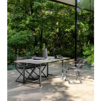 Table de salle à manger Riviera de Talenti, disponible en deux tailles