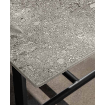 Table de salle à manger Riviera de Talenti, disponible en deux tailles