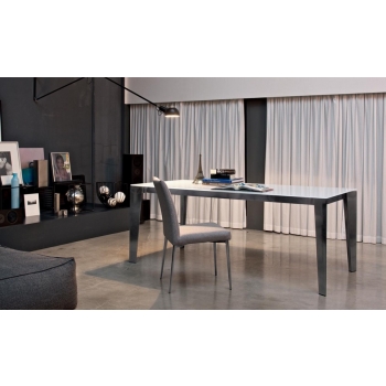 Table moderne et design Cruz de Bontempi en plusieurs tailles et finitions