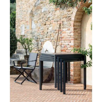 Table carrée ou rectangulaire Quatris de Vermobil 